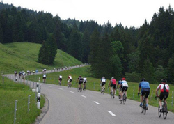Die «Classic-Tour» führt von Weinfelden ins Appenzellerland mit der Schwägalp als Höhepunkt, 130 Kilometer und 1800 Höhenmeter stehen den Teilnehmern bevor. Foto: Veranstalter